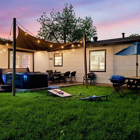 Cozy 3 Bedroom With Hot Tub 2 Min Away From Lackland 圣安东尼奥 外观 照片