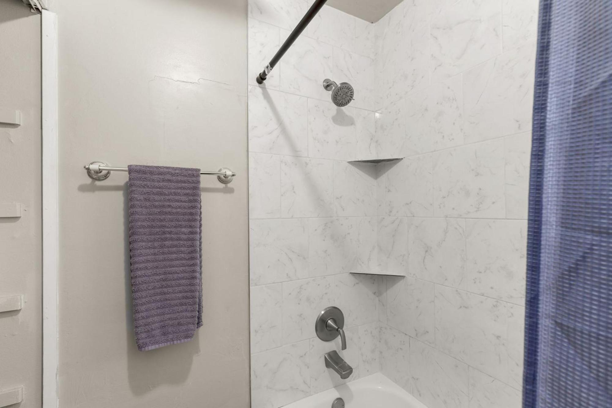 Cozy 3 Bedroom With Hot Tub 2 Min Away From Lackland 圣安东尼奥 外观 照片