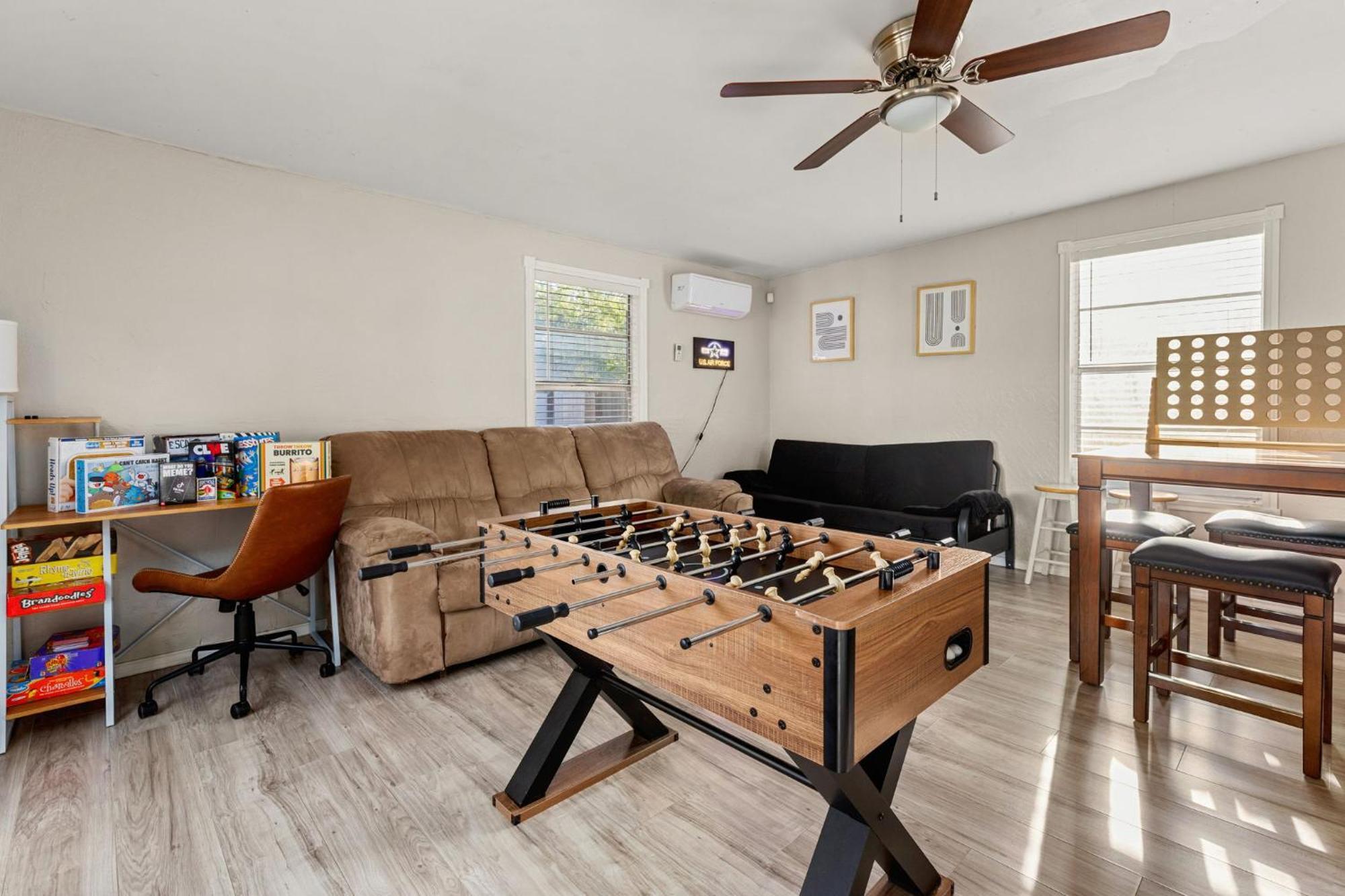 Cozy 3 Bedroom With Hot Tub 2 Min Away From Lackland 圣安东尼奥 外观 照片